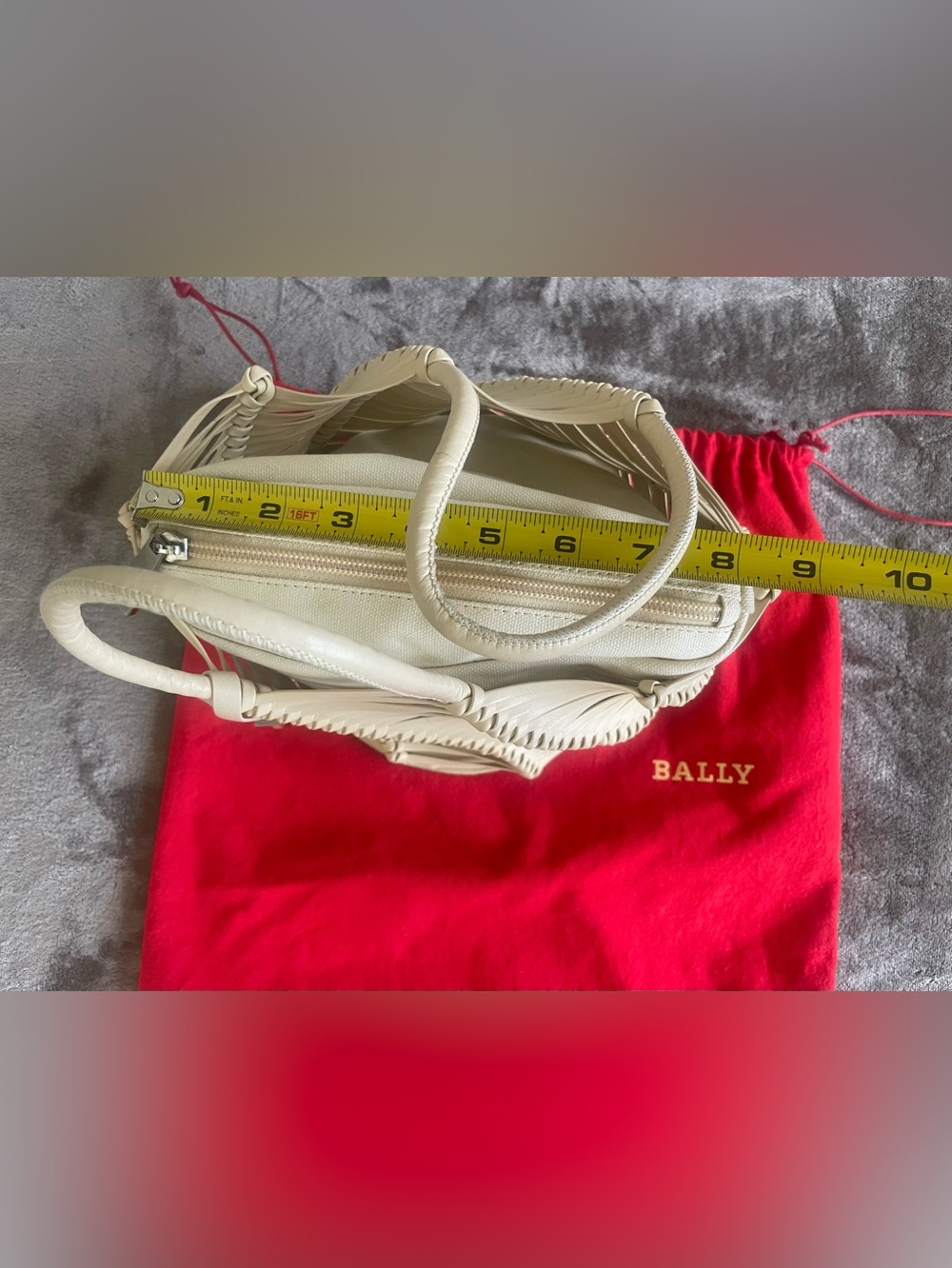 Bally – Cream Leather Cage Bucket Bag Set – Canvas Pouch & Leather Case – Medium - Picture 7 of 17
